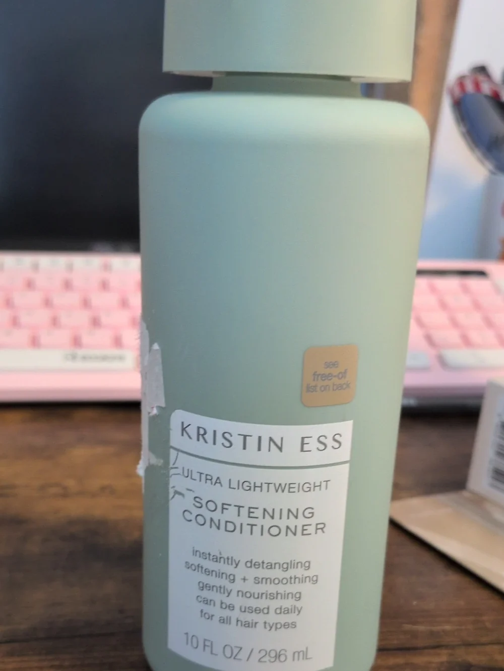 KRISTEN ESS Ultra Lightweight Softening Conditioner - Detangler New